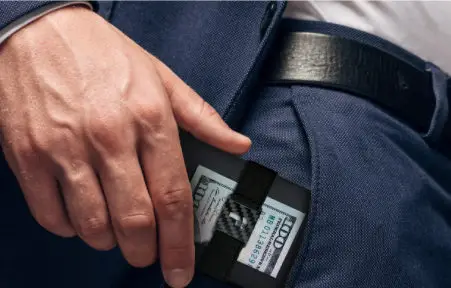 Fidelo Minimalist Cards wallet in pocket