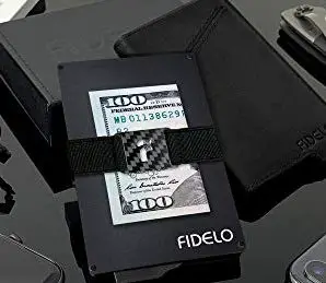 Fidelo Minimalist Cards wallet on table