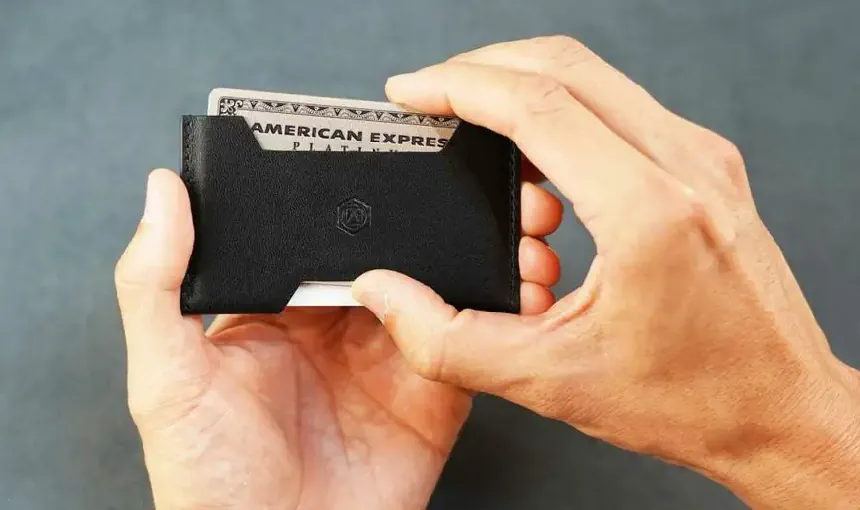 minimalist wallets portability and design